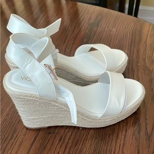 White wedges brand new.